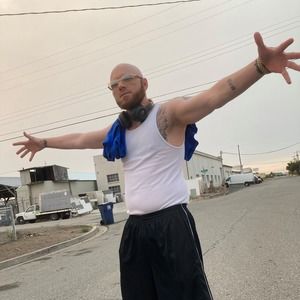 Meet your Posher, Todd